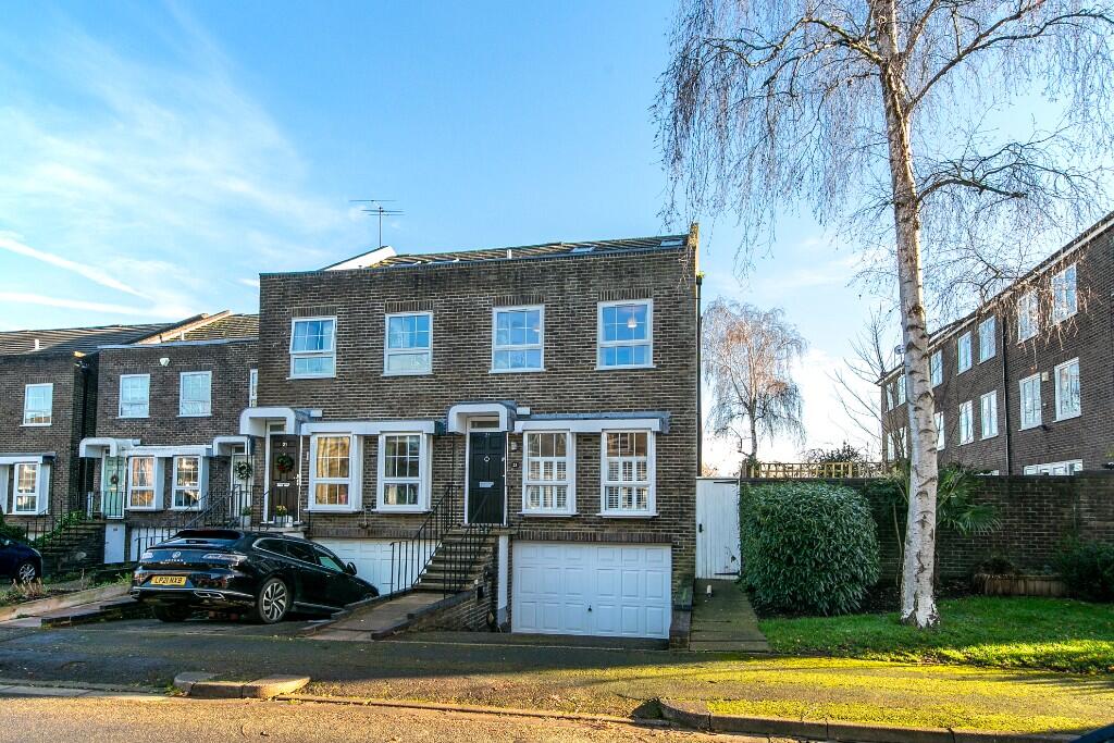 Main image of property: Shaftesbury Way, London, TW2