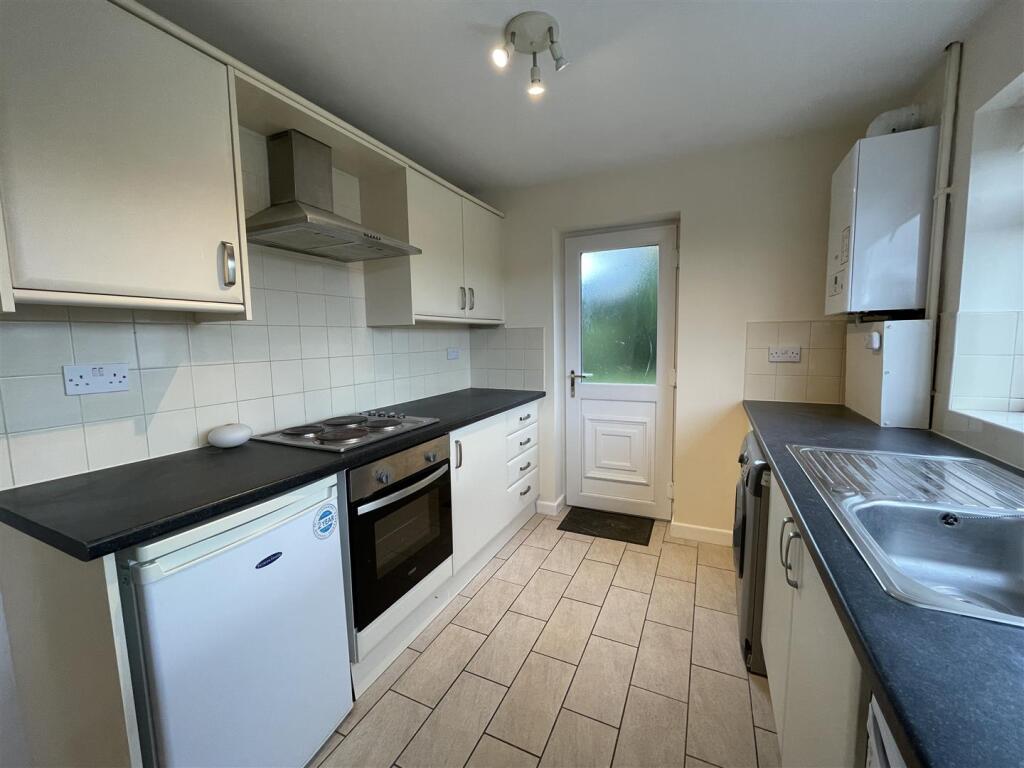 Linton Rise, Alwoodley, LS17 photo 4