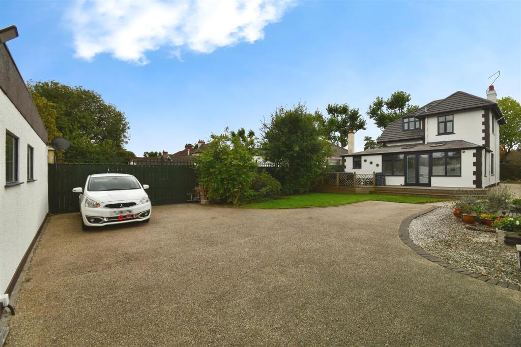 Kingston Road, Willerby, Hull photo 3