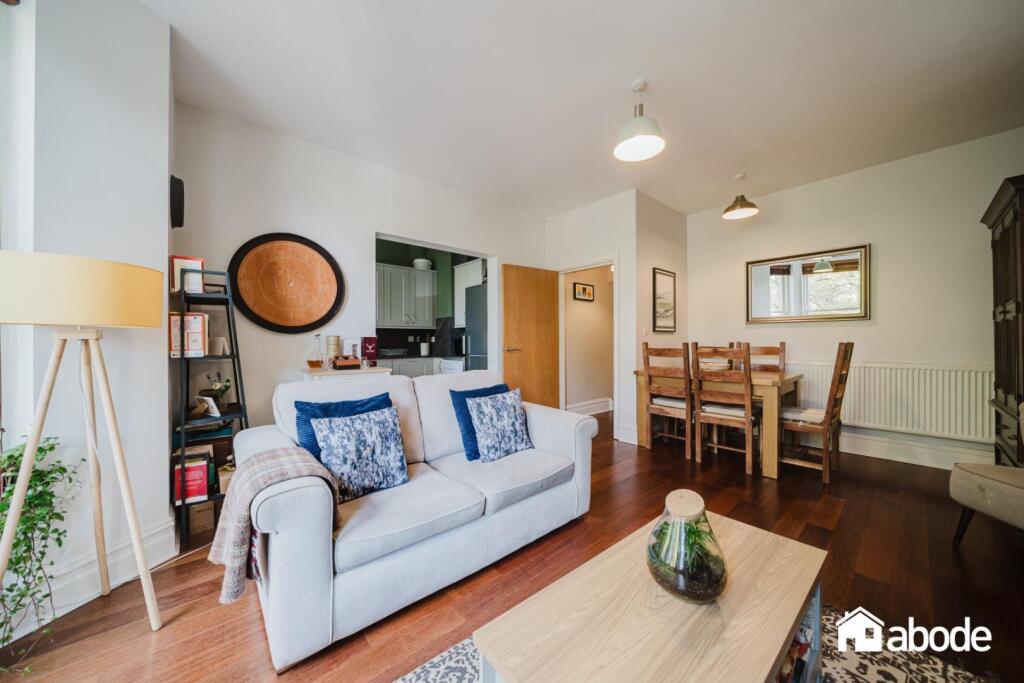 Apartment in Liverpool - More