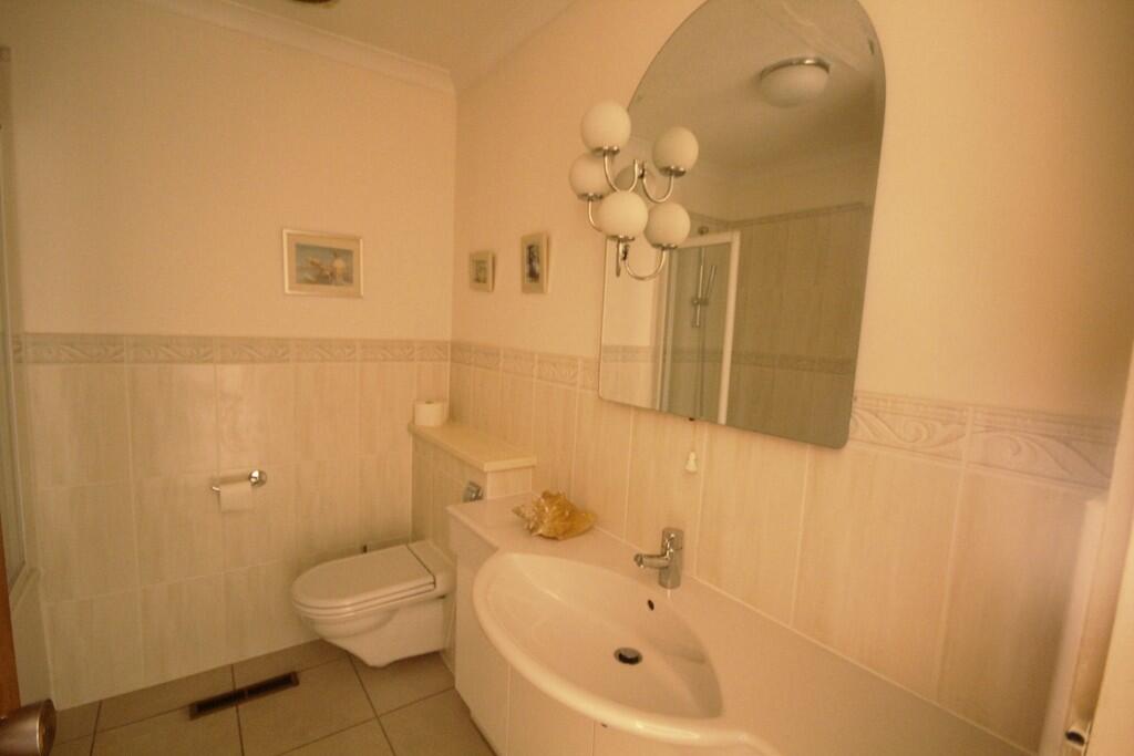 House in Chester, Mollington - More