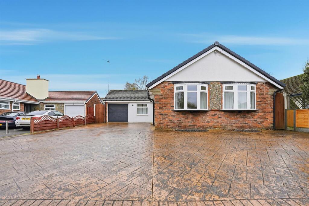 Main image of property: Valley Road, Macclesfield