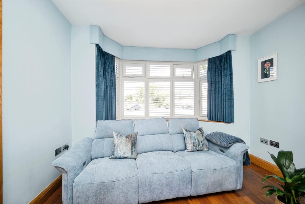 House in Birmingham, West Midlands - More