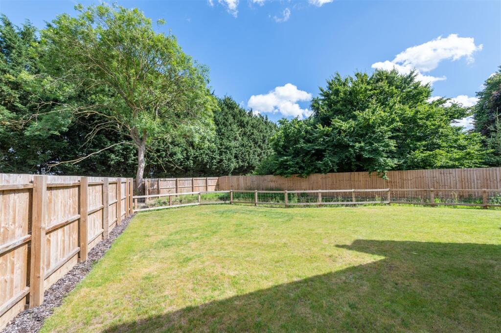 8 Jack Way, Stonham Aspal, Stowmarket. photo 2