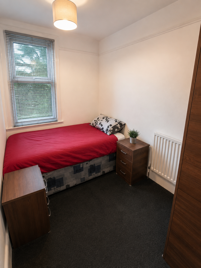 Apartment in Southampton - More