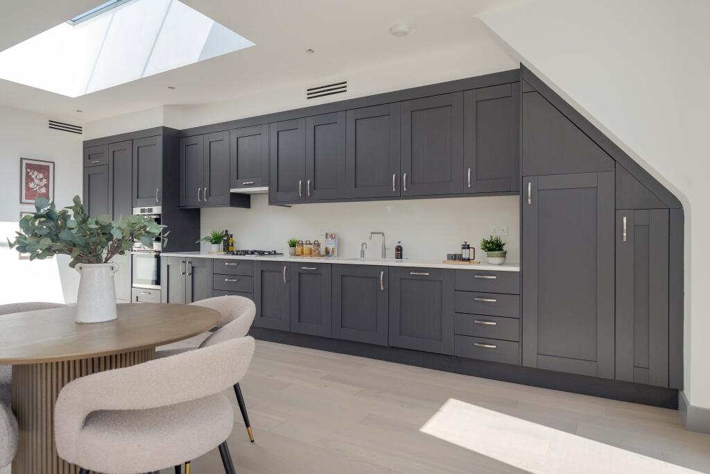 Apartment in London - View 4