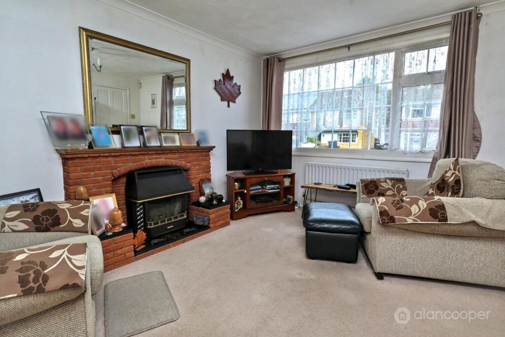 House in Nuneaton and Bedworth, Warwickshire - View 3