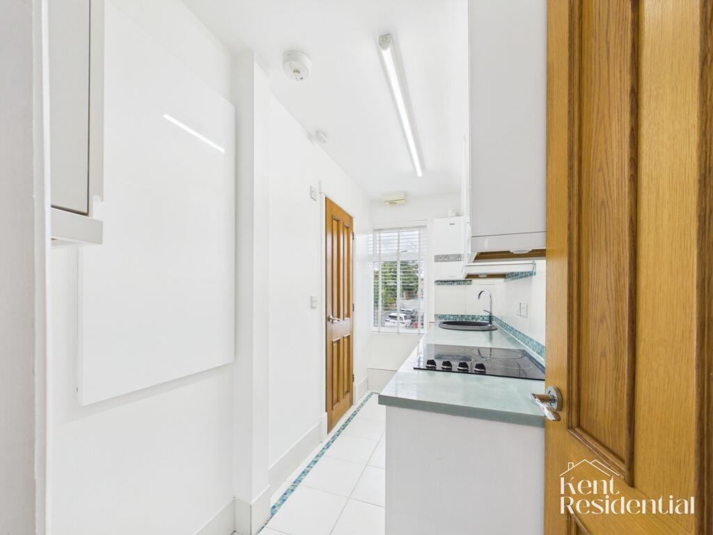 Apartment in Sittingbourne, Grove Park, Regent Quay - More