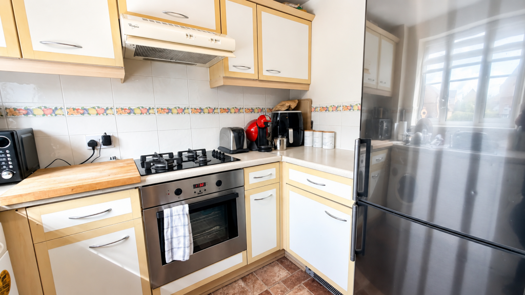 House in Stockport, Bridgehall, Adswood - More
