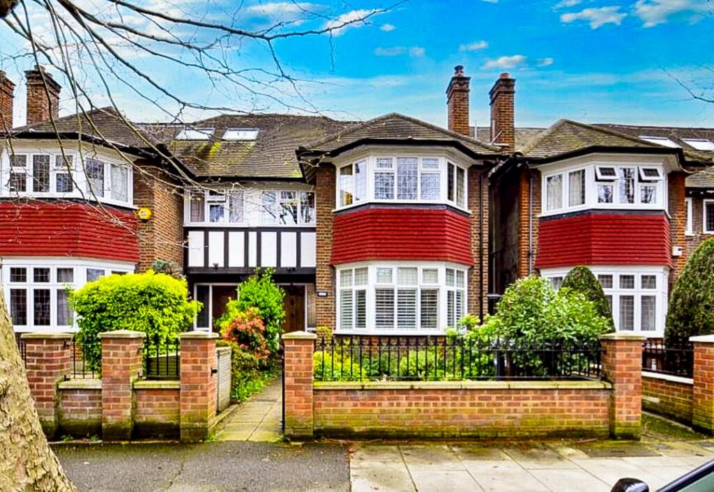 Main image of property: Barrowgate Road, London, W4
