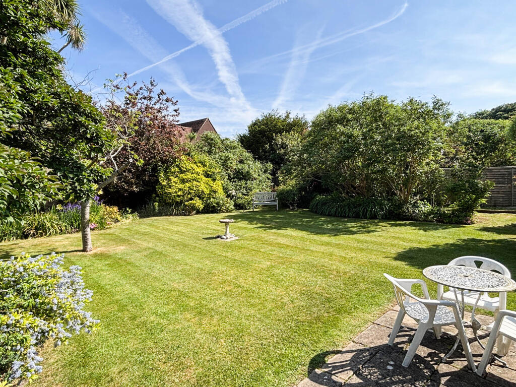 Craigweil Private Estate, Aldwick, Bognor Regis photo 2