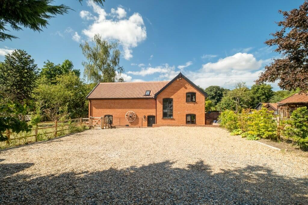 Main image of property: Hoxne