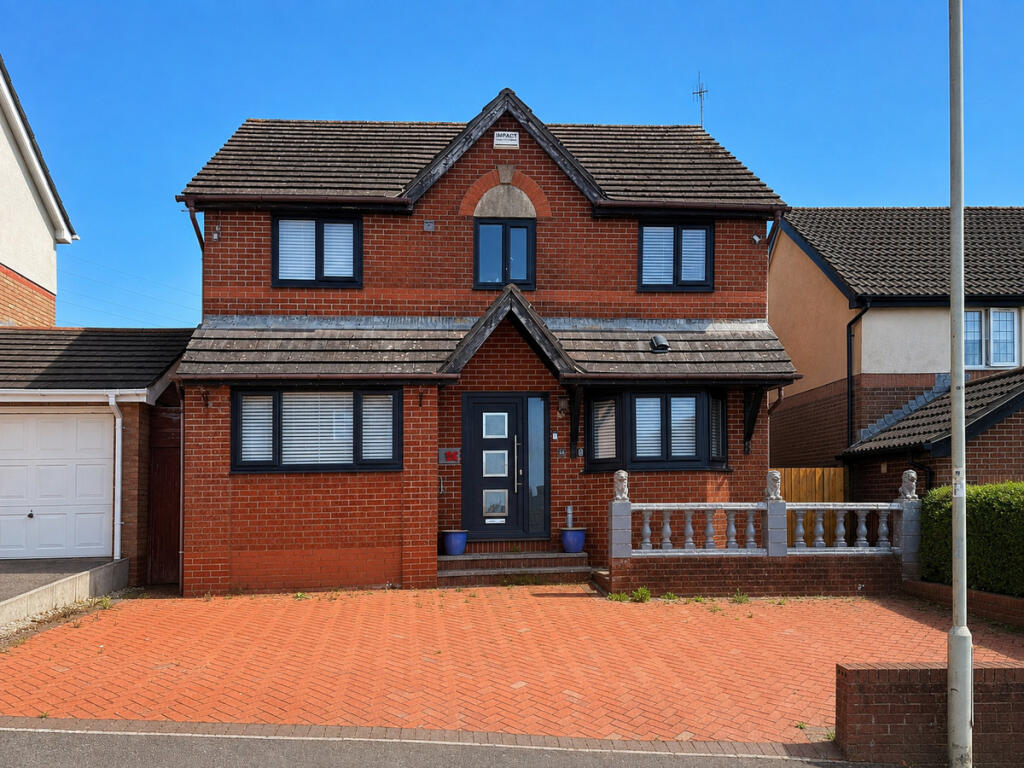 Main image of property: Llwyn Helig, Kenfig Hill, CF33