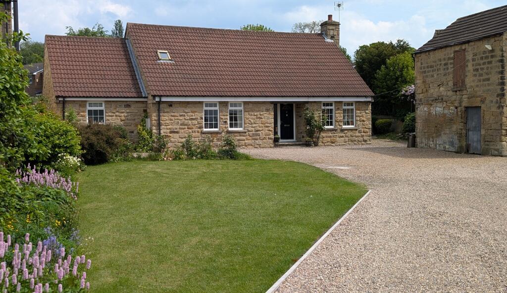 Main image of property: Pontefract Road, Ackworth, Pontefract, Wakefield