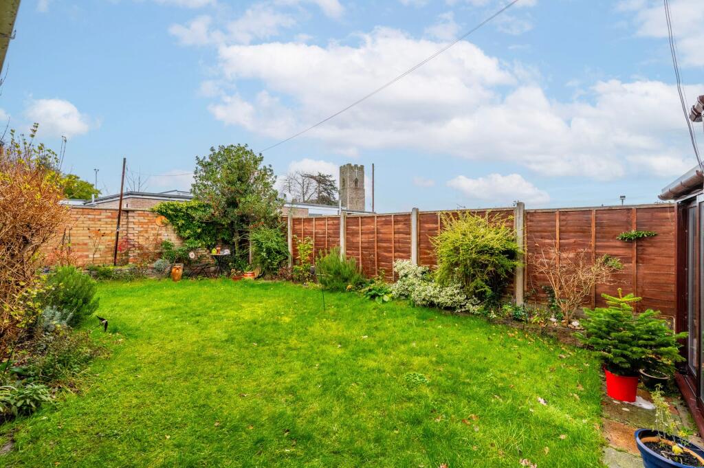 Sunningdale Avenue, Pakefield photo 2