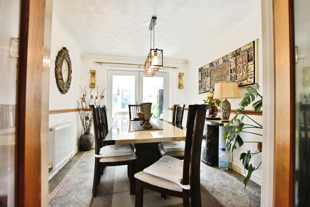 Ayshford Close, Altrincham, WA14 photo 5