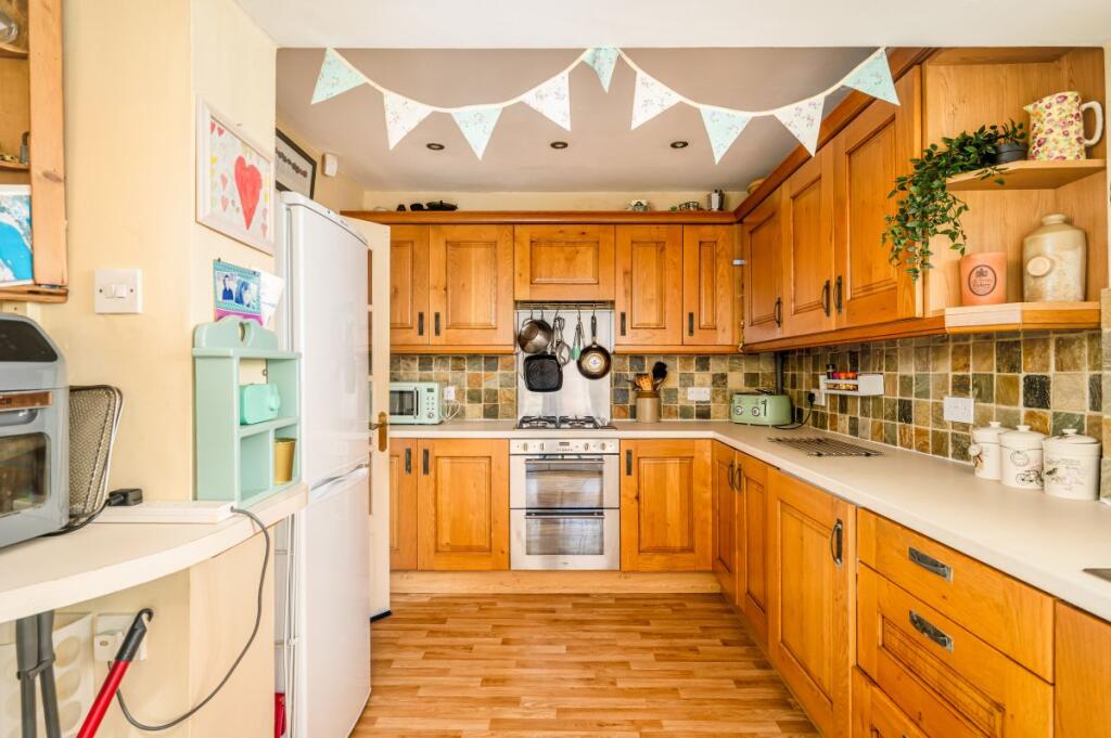 Additional image 6 of South Croft Avenue, Birkenshaw