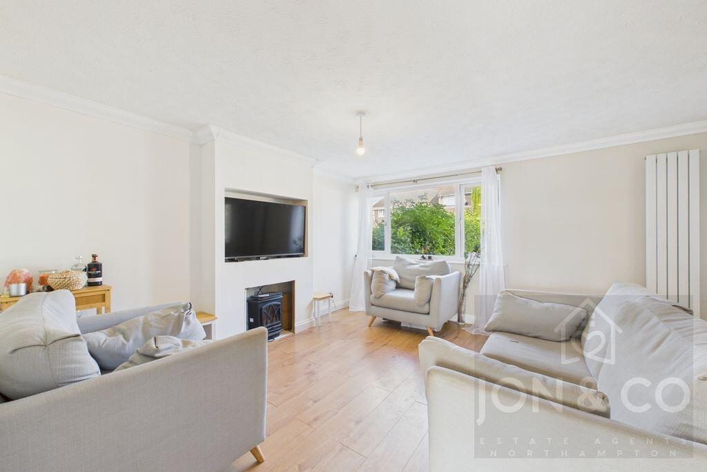 House in Northampton, West Northamptonshire - View 3