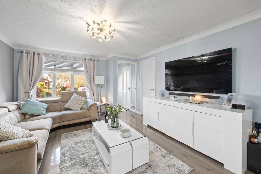 House in Mid Calder, Craigshill - View 2