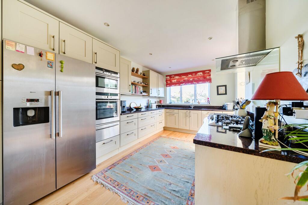 Greville Park Road, Ashtead, KT21 photo 3