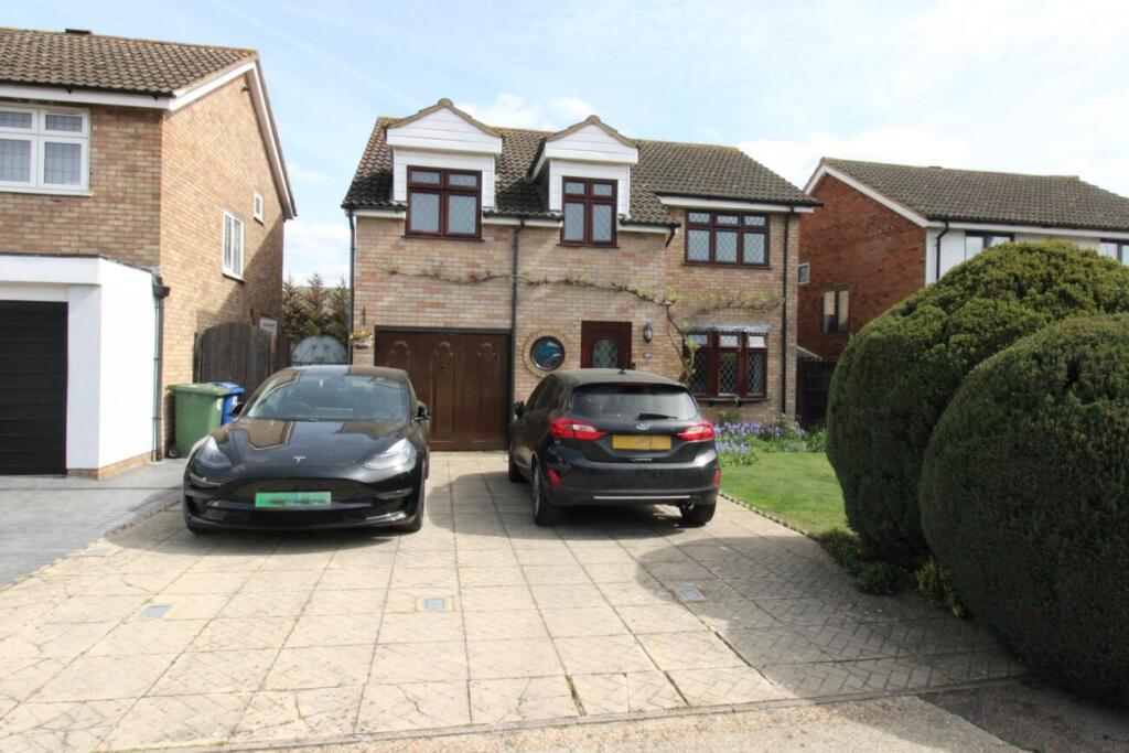 Main image of property: St Pauls Close, Aveley, Essex