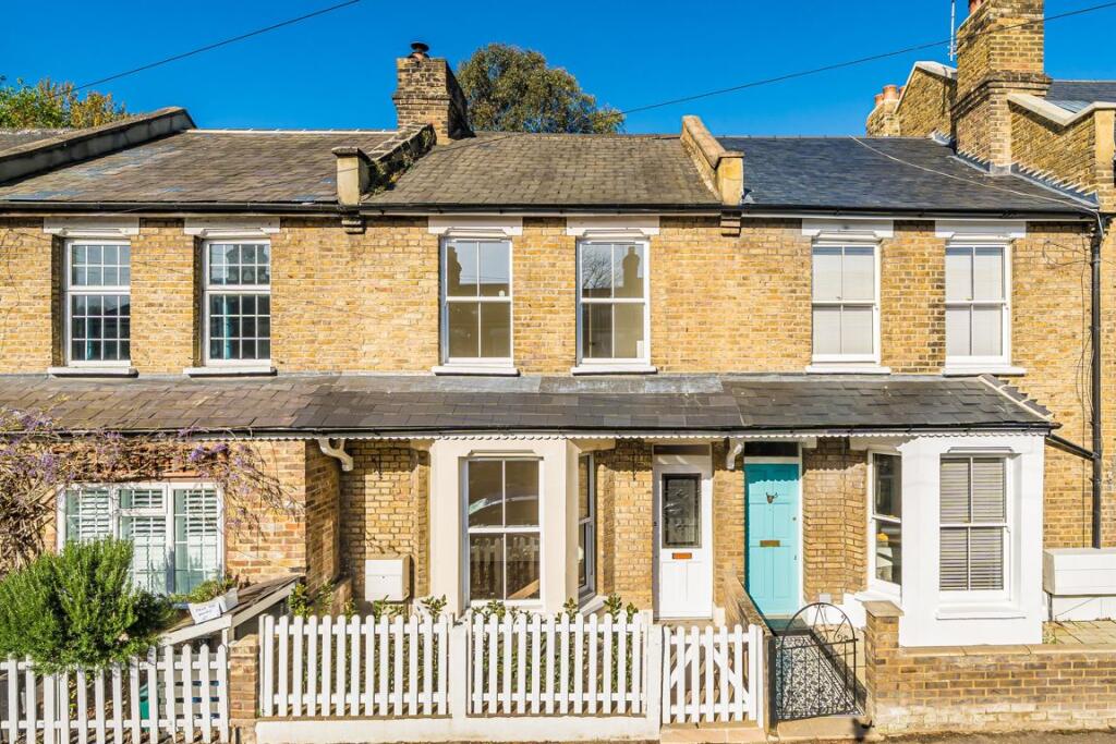 Main image of property: Avenue Road, Hampton