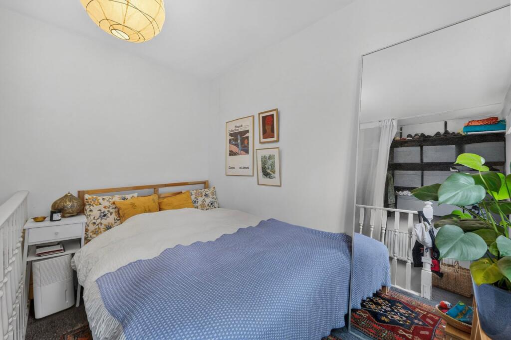 Apartment in London, Highbury - View 5