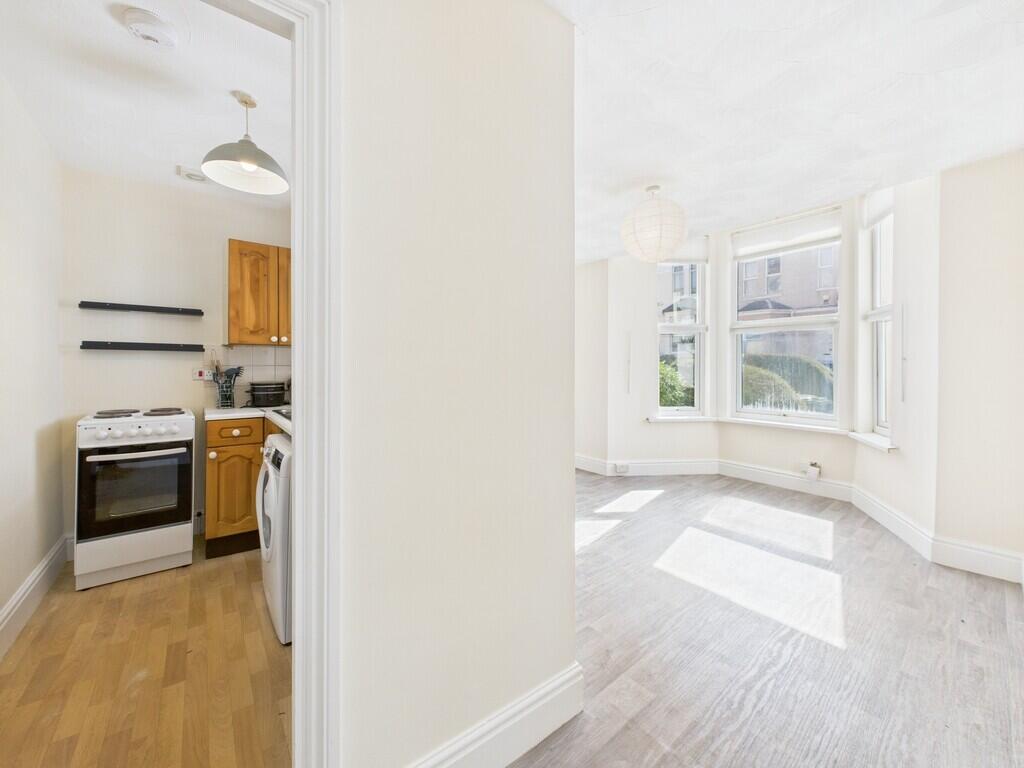 Apartment in Plymouth - View 4
