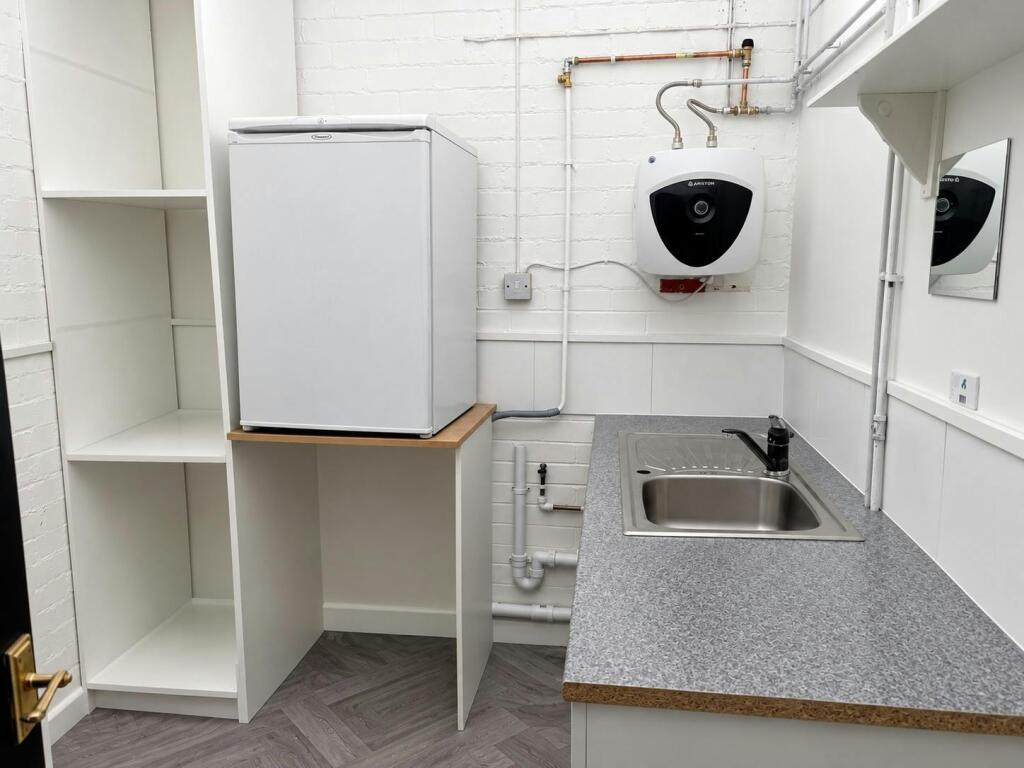 Kitchen - 10 TheKeys.jpg