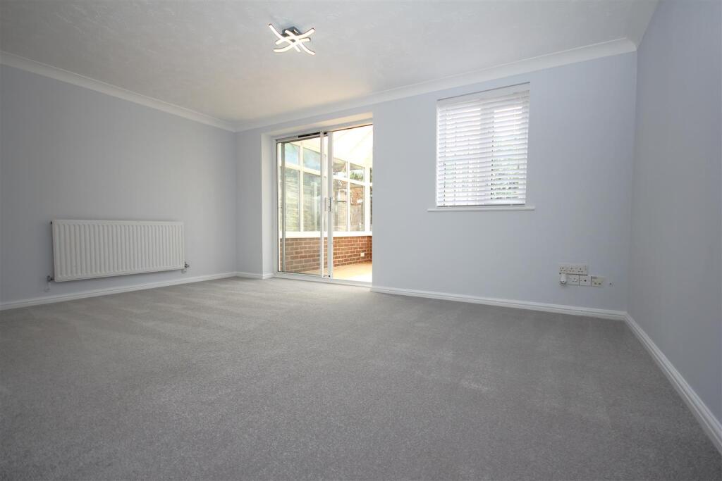 House in Portsmouth - View 5