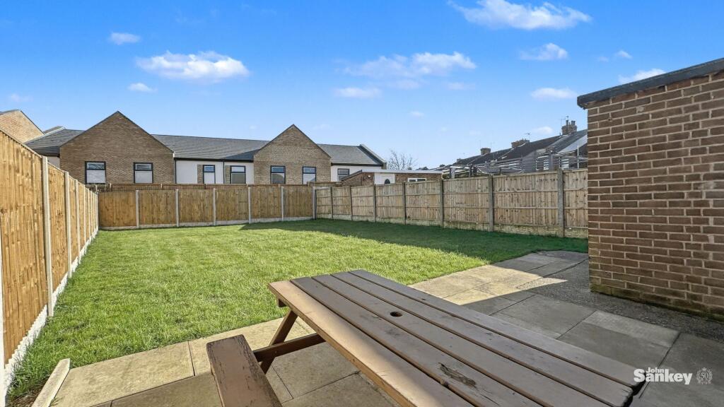 Beazley Avenue, Mansfield, NG18 photo 4