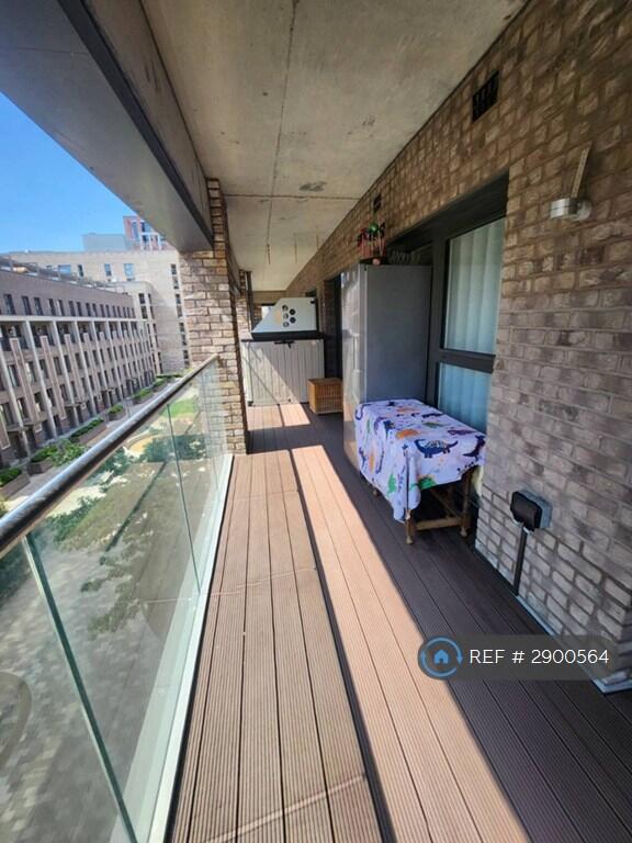 Apartment in London - More