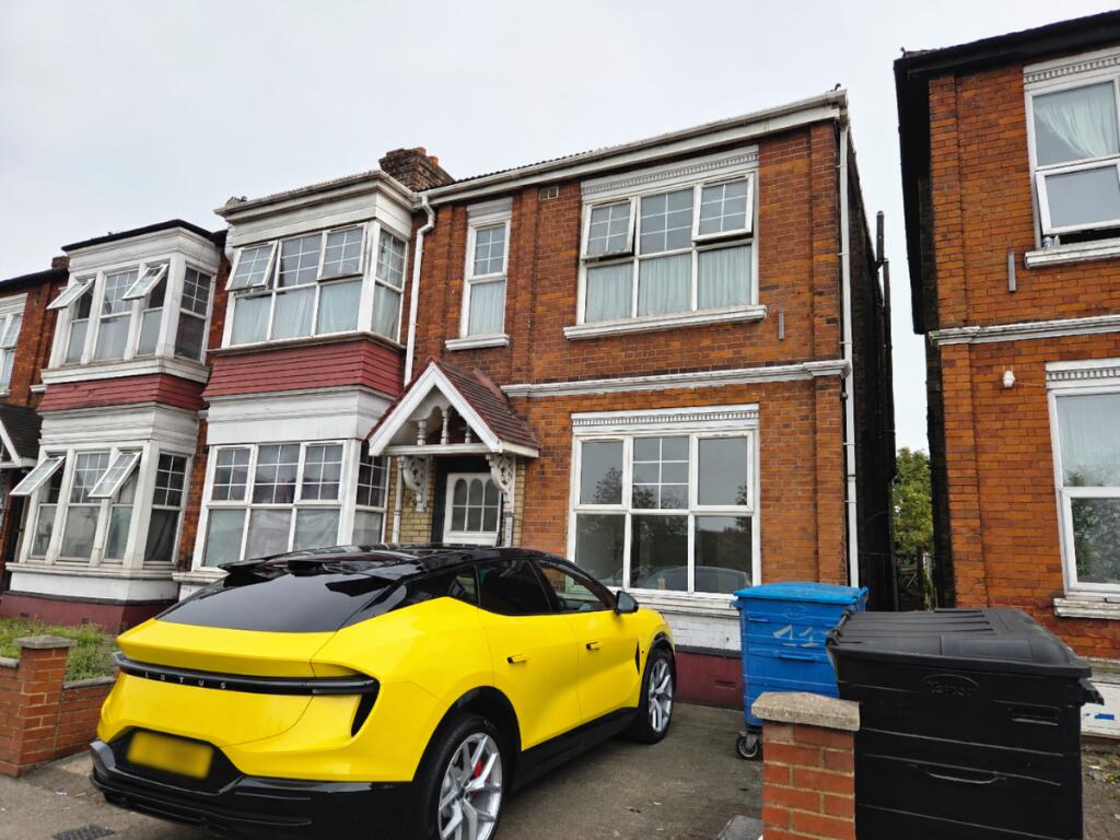 Main image of property: Bowes Road, London N13 4UX