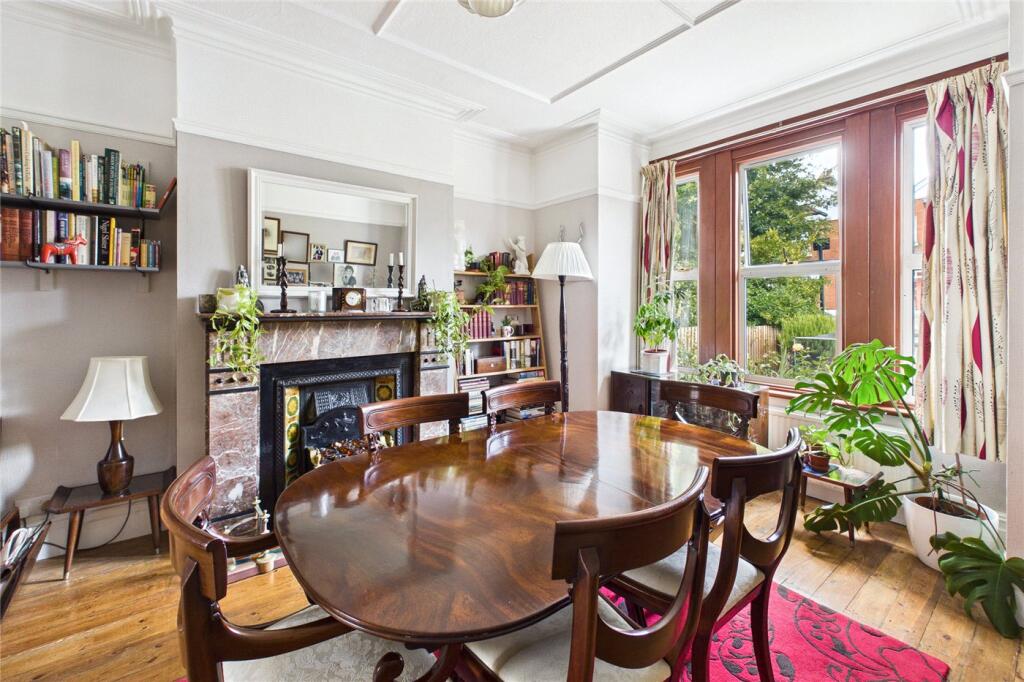 House in London - View 3