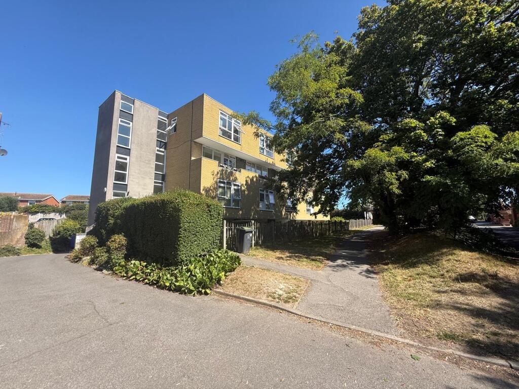 Apartment in Canterbury - View 5
