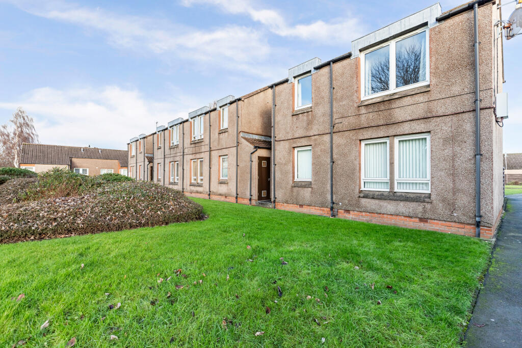 Main image of property: 27 Sealock Court, Grangemouth, FK3