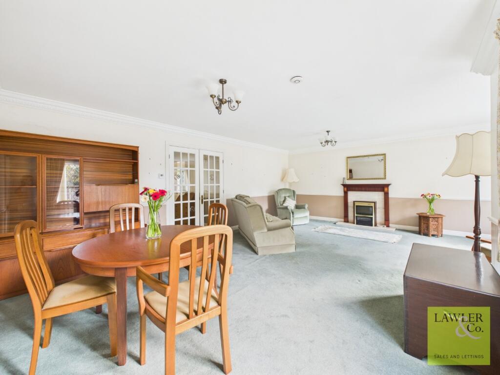 Park View Court, Park Avenue, Poynton, Stockport, Cheshire, SK12 1QY photo 2