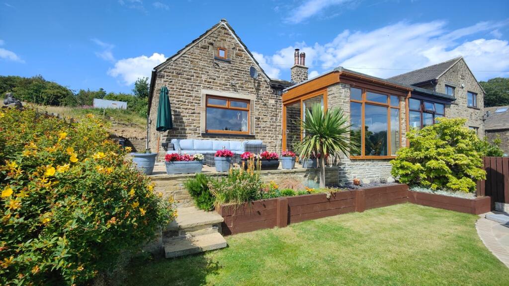 Main image of property: Close Head, Bradford