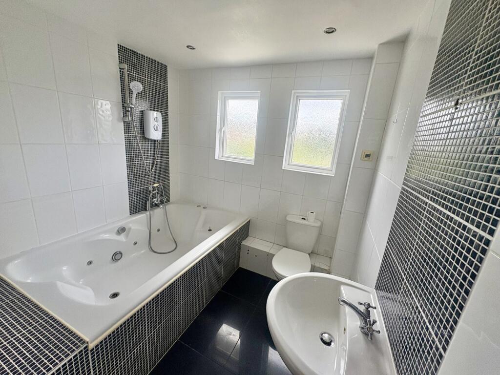 House in Peterborough, Ortongate Centre, Orton Waterville - View 4