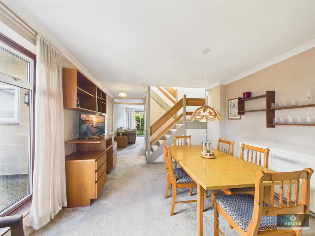House in Crawley, Worth - View 4