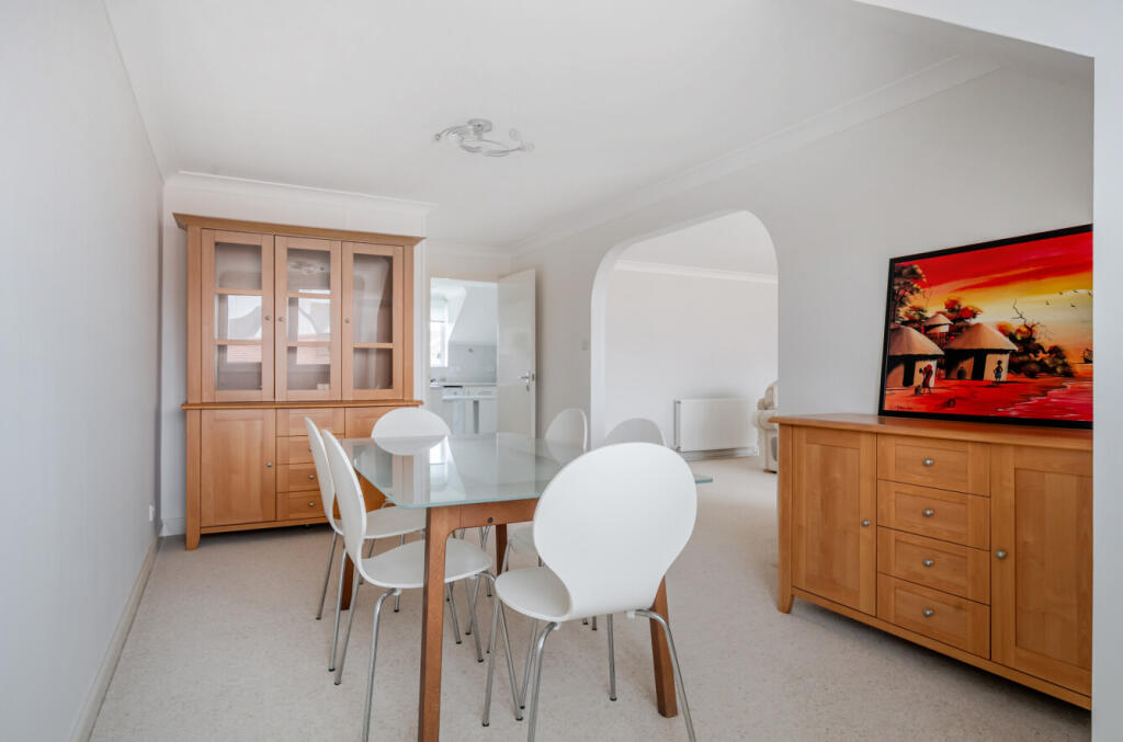 Apartment in New Forest, New Milton - View 4