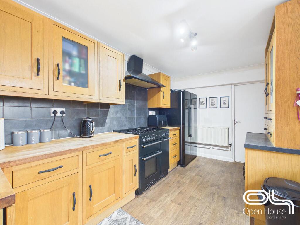 Longhurst Drive, Stafford photo 3