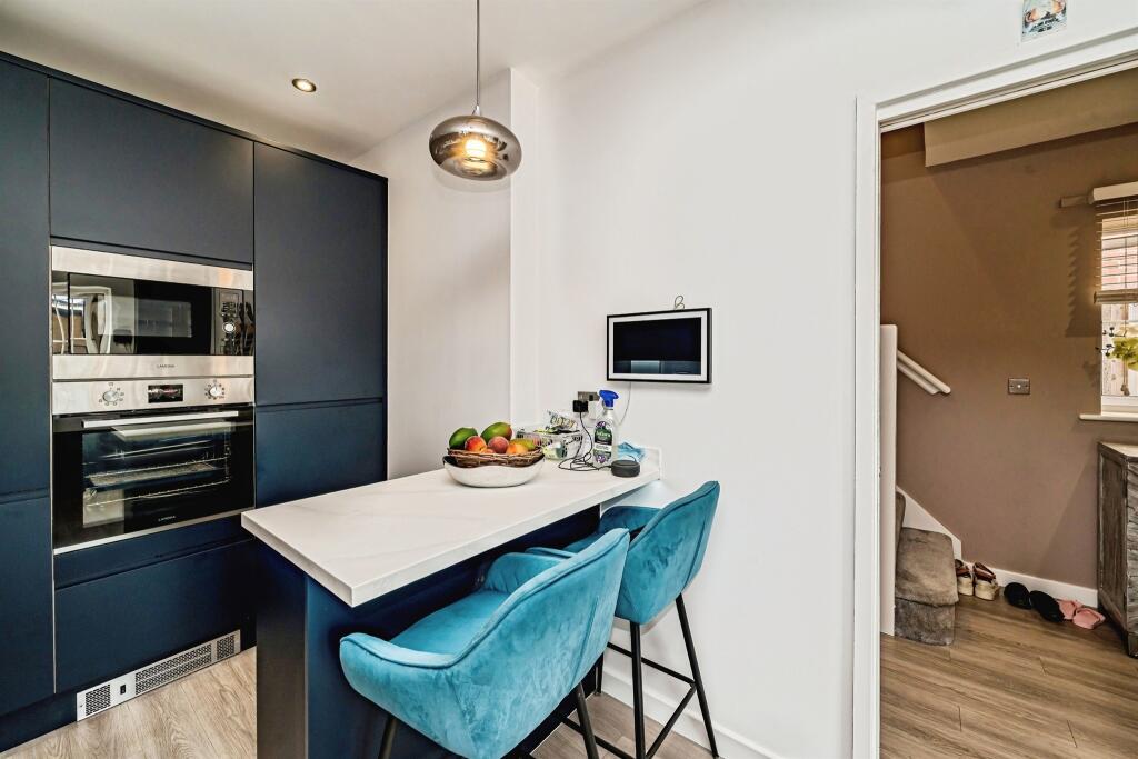 House in Slough - View 5