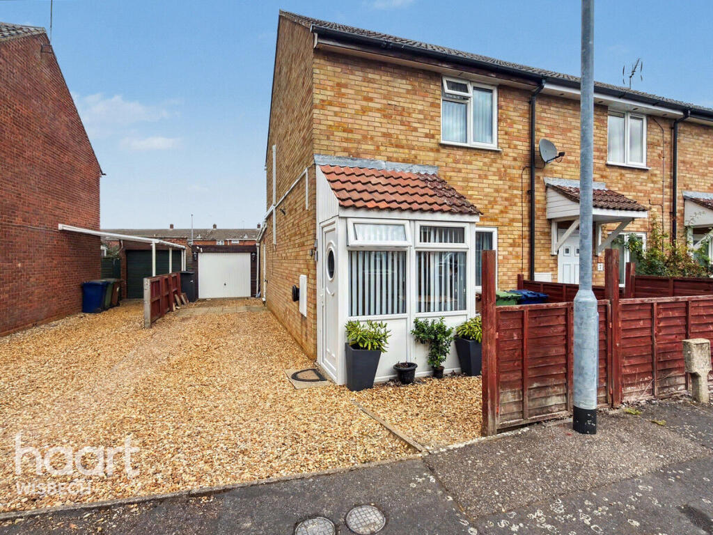 2-bed terraced on Godwin Road, Wisbech, £140,000