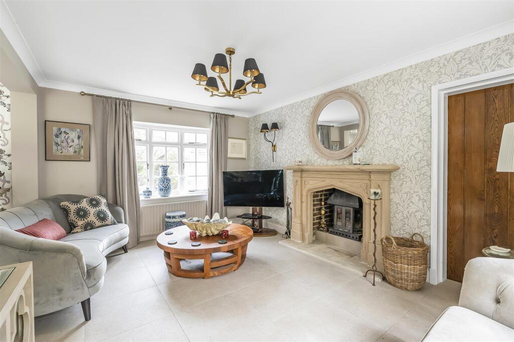 House in Redhill - View 5
