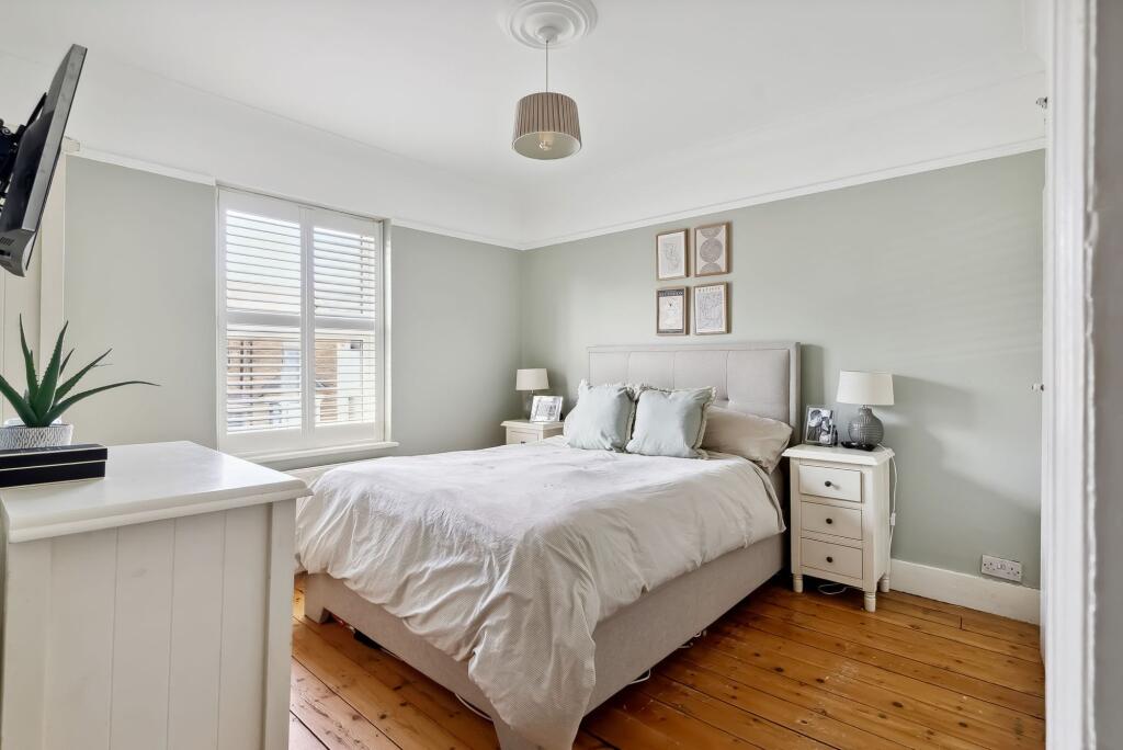House in London, Sutton New Town, The Wrythe - View 4