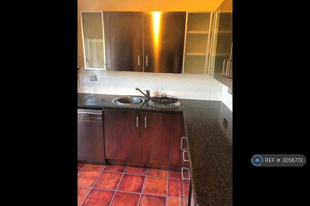 Apartment in London, Stockwell Park, Stockwell - View 3