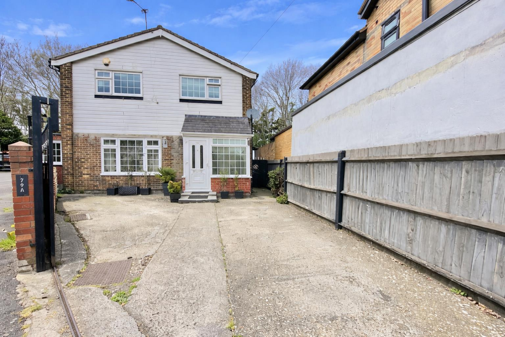 Main image of property: Minterne Waye, Hayes, UB4 0PF