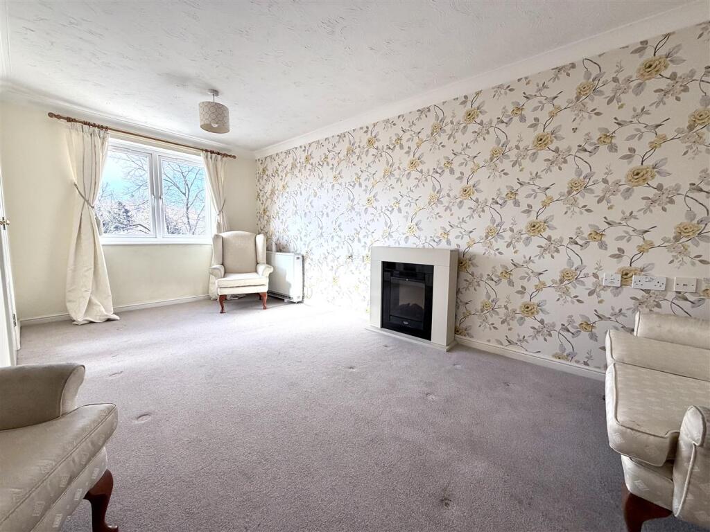 Montgomery Court, Coventry Road, Warwick photo 4
