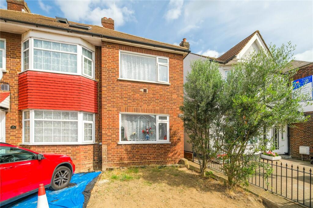 Main image of property: High Road, Chadwell Heath, Essex, RM6